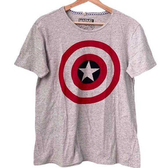 Marvel Comics Captain America Grey Tee in Junior Size Medium - Picture 1 of 5